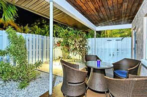 Siesta Key Palms Resort