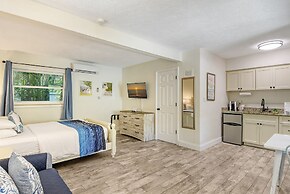 Siesta Key Palms Resort