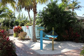 Siesta Key Palms Resort