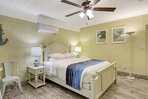 Siesta Key Palms Resort