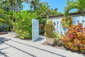 Siesta Key Palms Resort