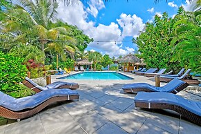 Siesta Key Palms Resort