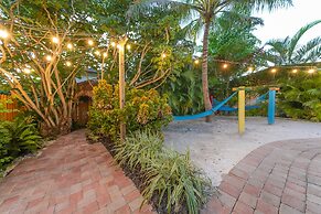 Siesta Key Palms Resort