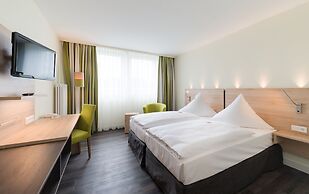 NOVINA HOTEL Wöhrdersee Nürnberg City