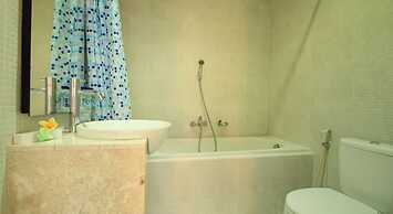 Kuta Airport Insta Hotel