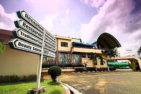 City Golf Resort Hotel