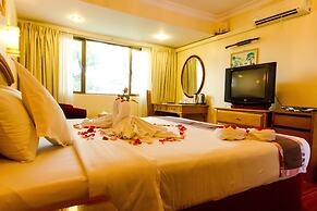 City Golf Resort Hotel