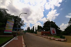 City Golf Resort Hotel