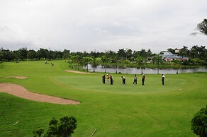 City Golf Resort Hotel