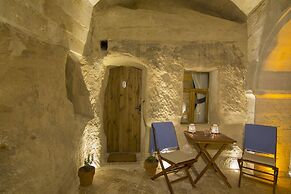 Azure Cave Suites