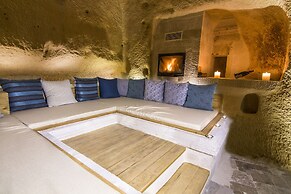 Azure Cave Suites