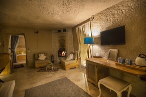 Azure Cave Suites