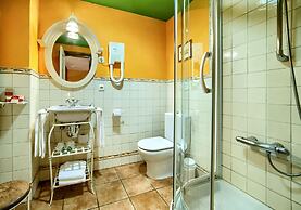 Hostal Almadiero