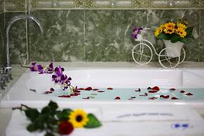 Thanh Hoang Chau Hotel