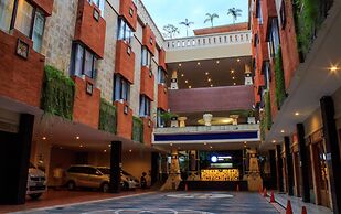 Famous Hotel Kuta