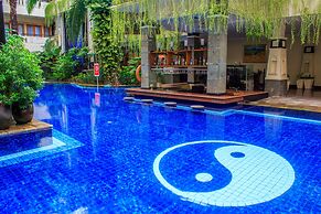 Famous Hotel Kuta