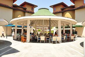 Club Grand Side Amazon Water World - All Inclusive