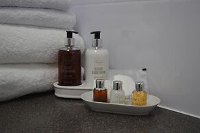 Orchard Lodge & Wolds Restaurant