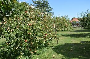 Orchard Lodge & Wolds Restaurant