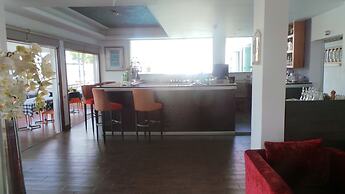 Neptune Hotel Apartments