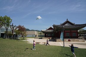 Dowonjeong Healing House