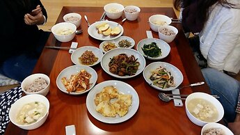 Dowonjeong Healing House