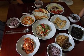 Dowonjeong Healing House