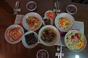 Dowonjeong Healing House