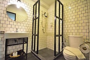 STrips the Poshtel - Hostel