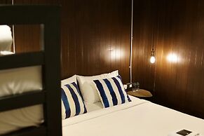 STrips the Poshtel - Hostel