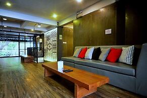 STrips the Poshtel - Hostel