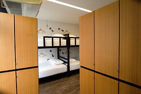 STrips the Poshtel - Hostel