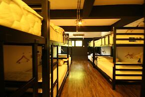 STrips the Poshtel - Hostel