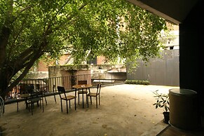 STrips the Poshtel - Hostel