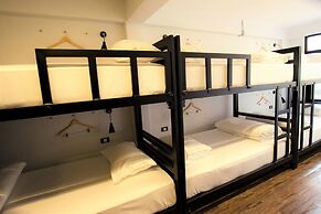 STrips the Poshtel - Hostel