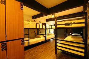 STrips the Poshtel - Hostel