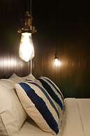 STrips the Poshtel - Hostel