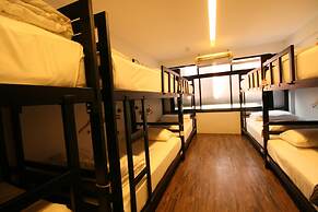 STrips the Poshtel - Hostel