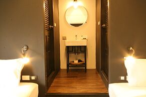 STrips the Poshtel - Hostel