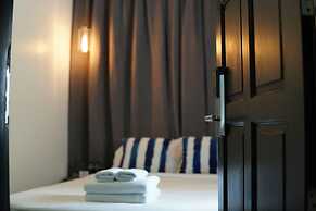 STrips the Poshtel - Hostel