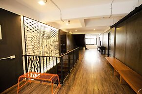 STrips the Poshtel - Hostel