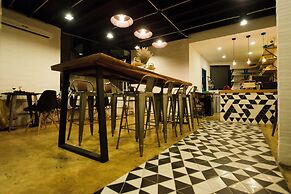 STrips the Poshtel - Hostel