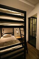 STrips the Poshtel - Hostel