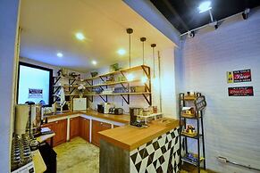 STrips the Poshtel - Hostel