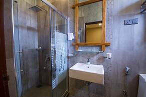 Hill Pride City Hotel