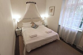 Gästehäuser Villa Delange