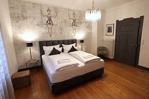 Gästehäuser Villa Delange