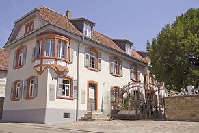 Gästehäuser Villa Delange