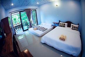 Warakorn Baansuan - Amphawa