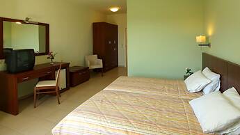 Skiathos Club Hotel Suites